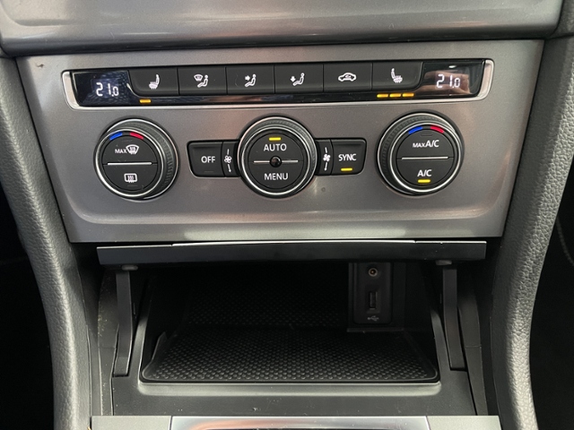 Golf 1.4 TSI DSG Lounge +ALLWETTER+NAVI+PDC