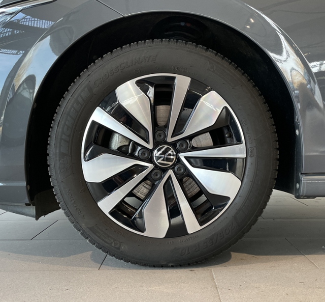 Golf 1.0 TSI +ALLWETTER+KAMERA+NAVI MOVE