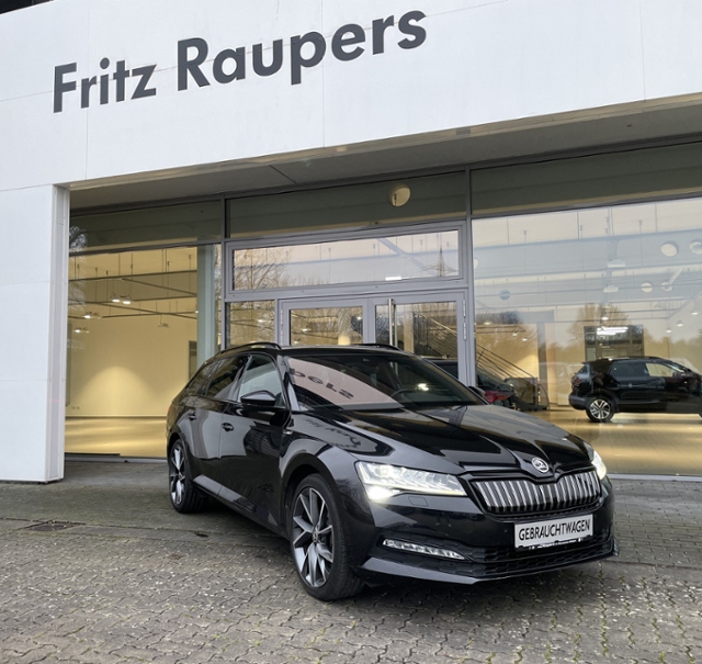 Superb Combi 1.4 Sportline Plug-In +PANO+ACC