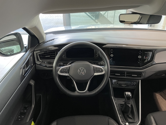 Taigo 1.0 TSI Life +ALLWETTER+NAVI+ACC